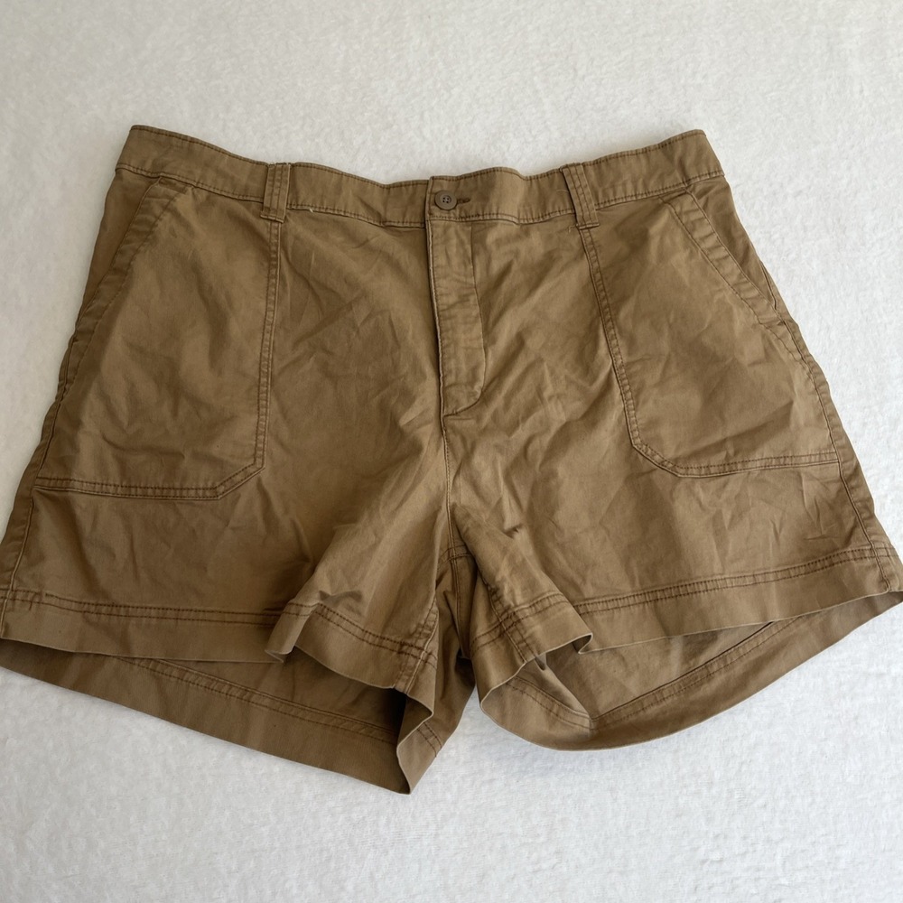 Old Navy Shorts Men's XXL Khaki High-Rise Chino